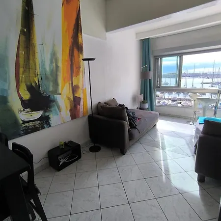 Cap D'agde Vue Port Et Parking Terrasse La Desirade Agde