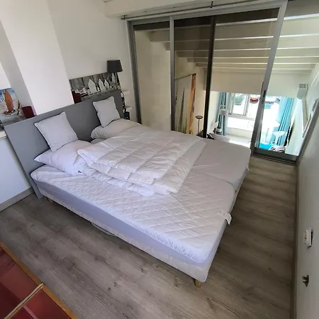 Cap D'agde Vue Port Et Parking Terrasse La Desirade *